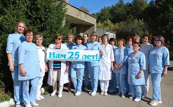 Коллектив каменск 25 лет.png Коллектив каменск 25 лет.png