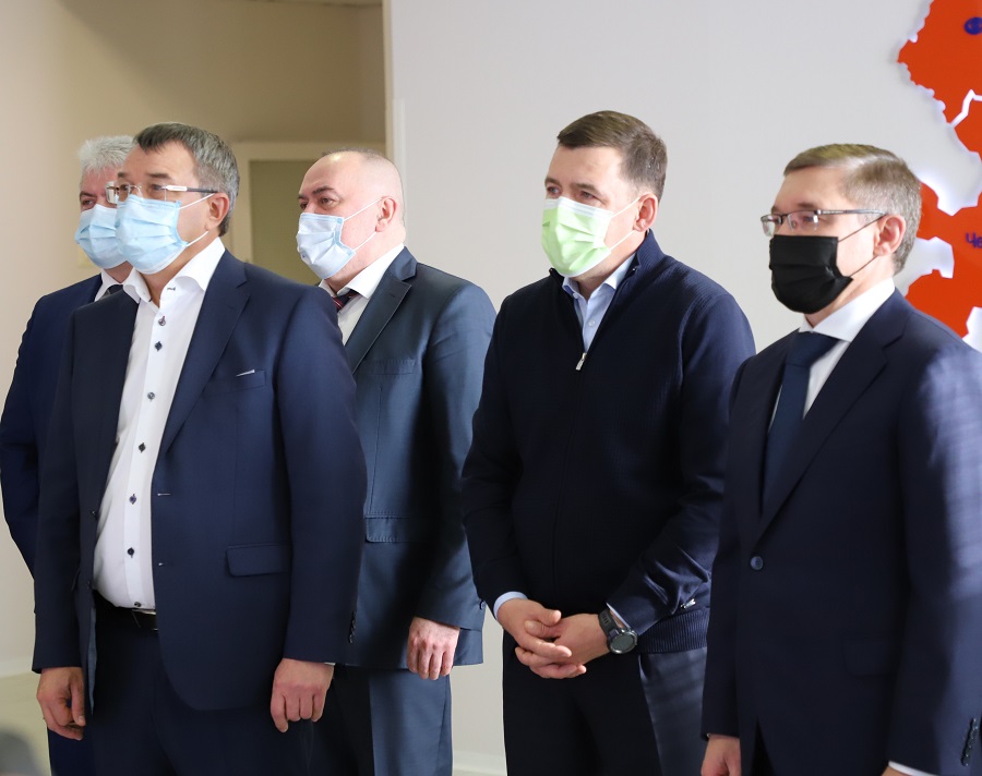 На встрече присутствовал Якушев В.В. и Куйвашев Е.В..jpg На встрече присутствовал Якушев В.В. и Куйвашев Е.В..jpg